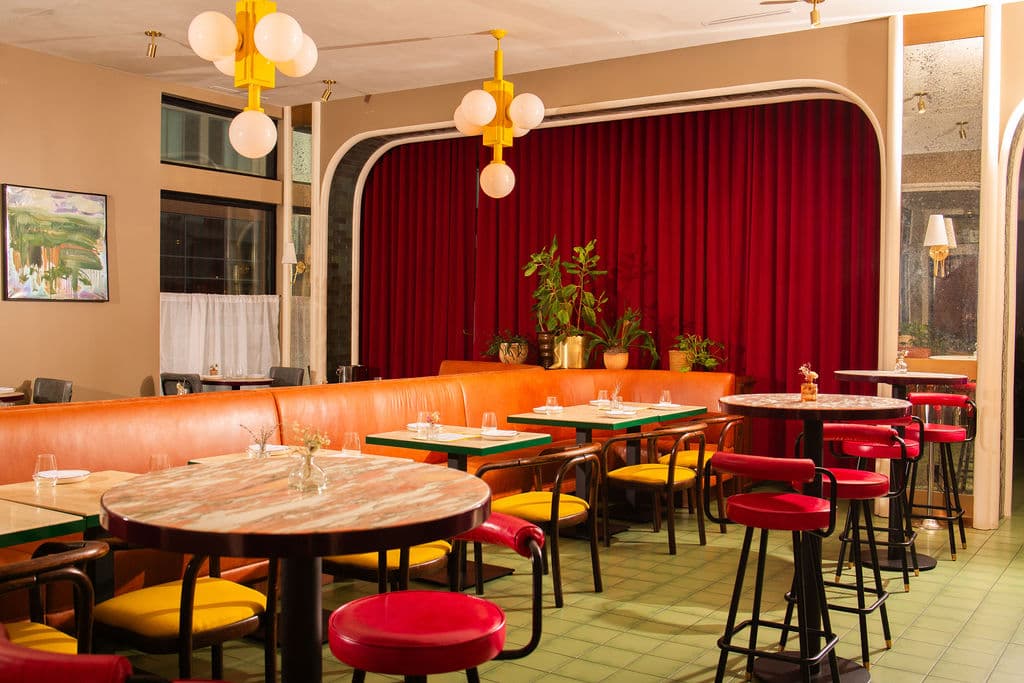 Byrdies' Interior